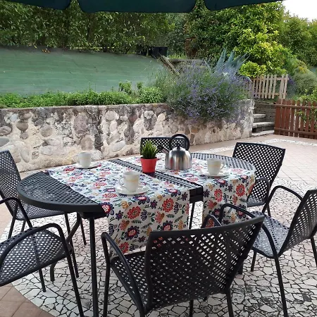Con Giardino A Cisano Di Appartamento Bardolino