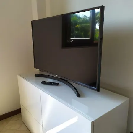 Con Giardino A Cisano Di 아파트 바르돌리노