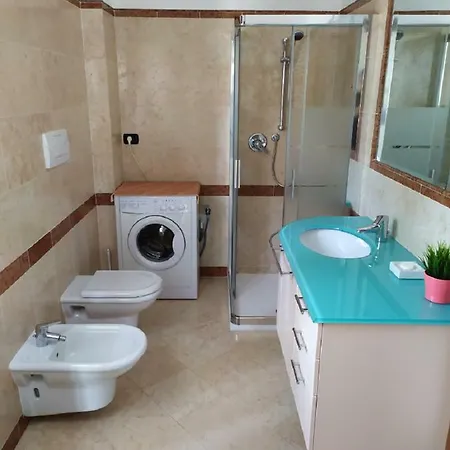 Con Giardino A Cisano Di * 바르돌리노