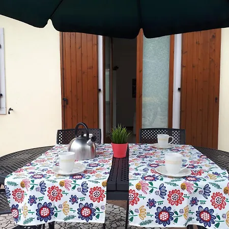 Con Giardino A Cisano Di 아파트