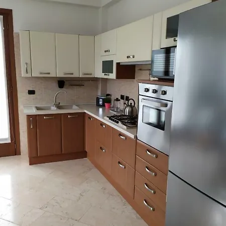 Appartement Con Giardino A Cisano Di Bardolino